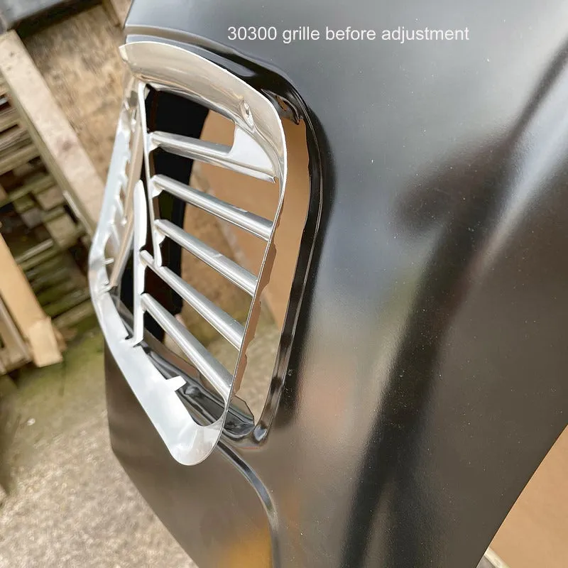 Grille, 2cv, originally fitted from 1961 to 1965, also suitable for Dolly or Charleston, aluminium with large chevrons, PLEASE ALSO READ THE DESCRIPTION.