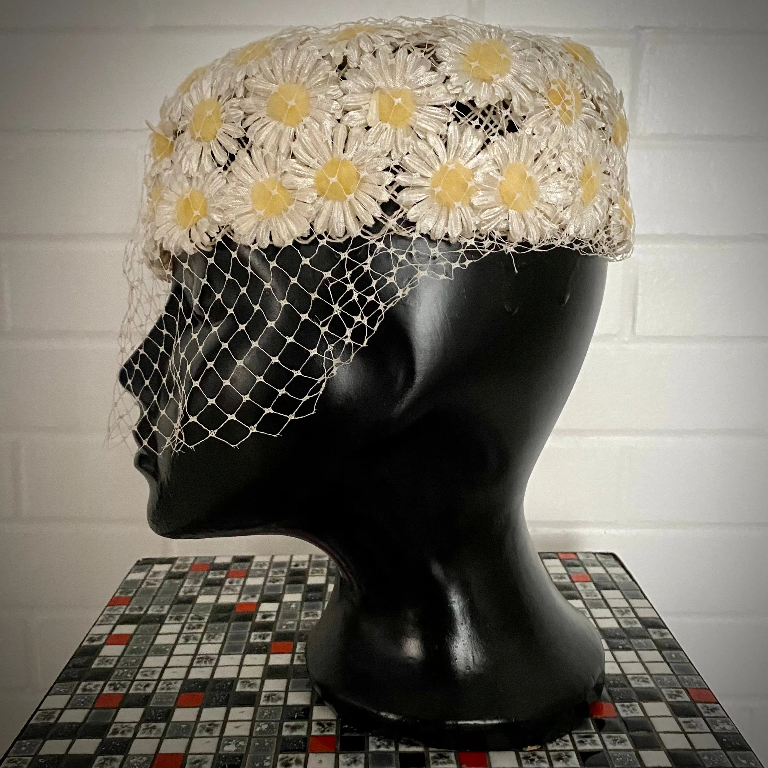 Late 50s/ Early 60s Daisy Hat With Veil