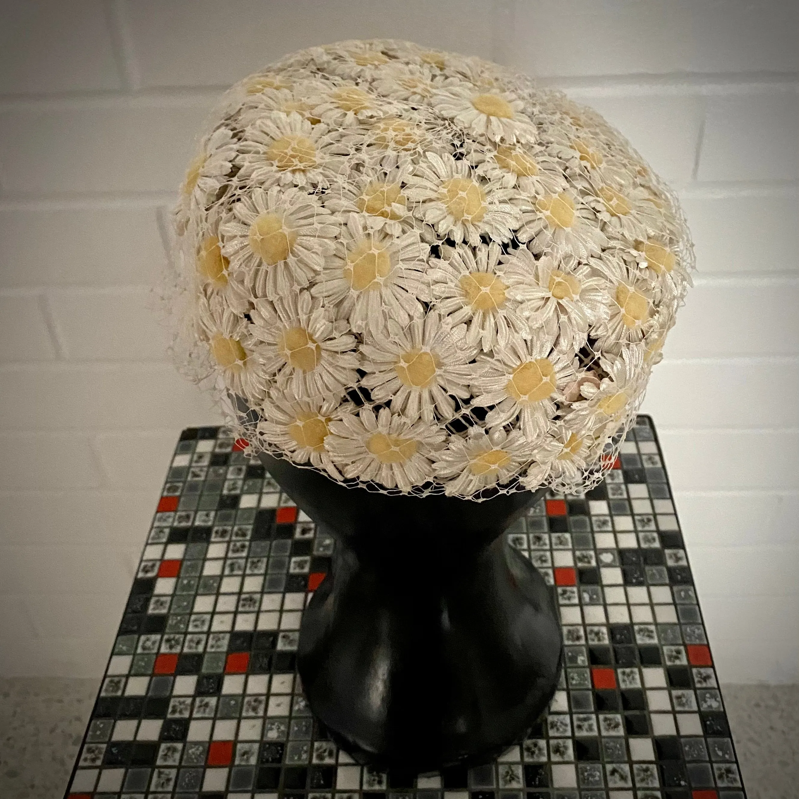 Late 50s/ Early 60s Daisy Hat With Veil